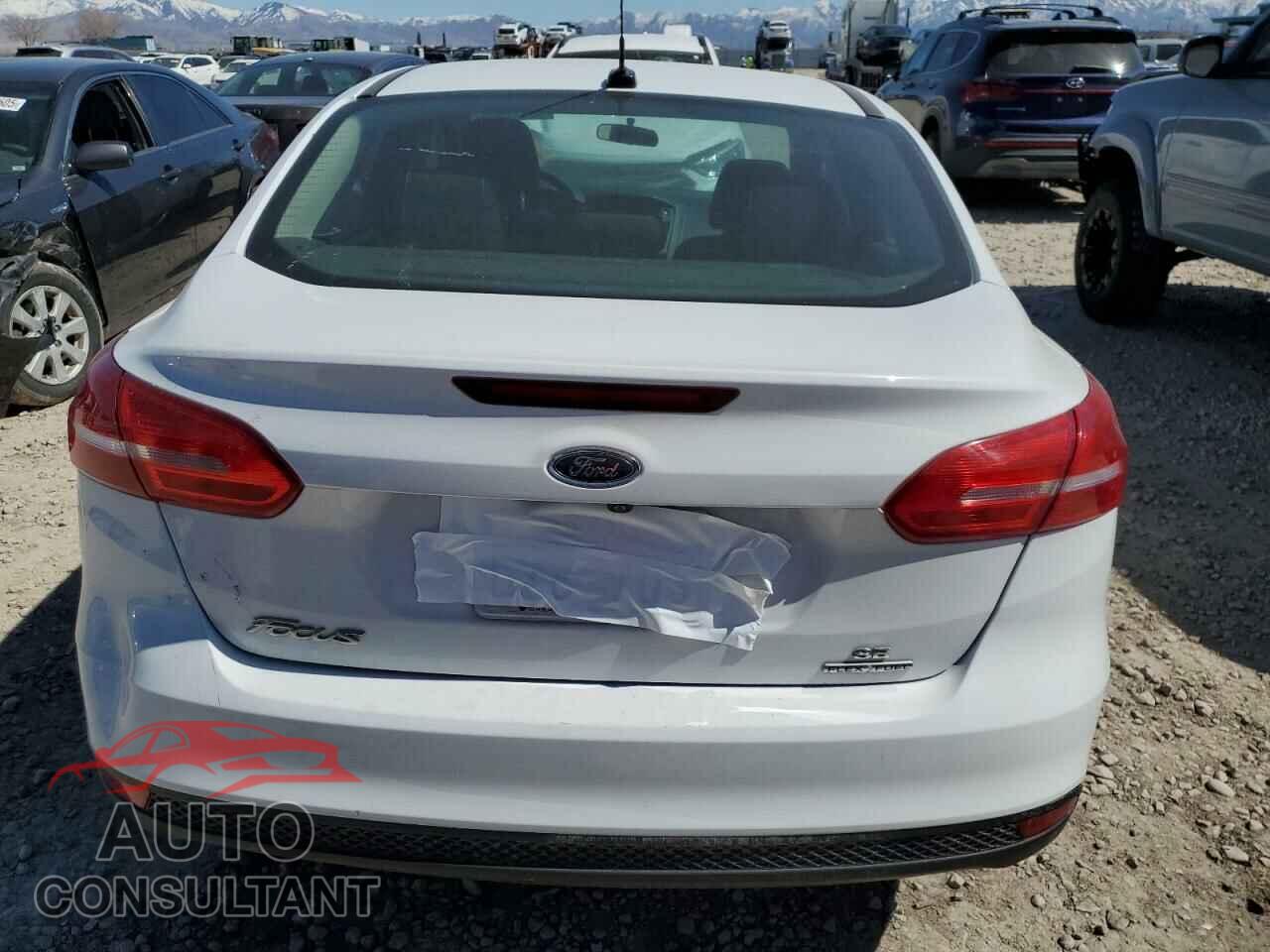 FORD FOCUS 2016 - 1FADP3F26GL301491