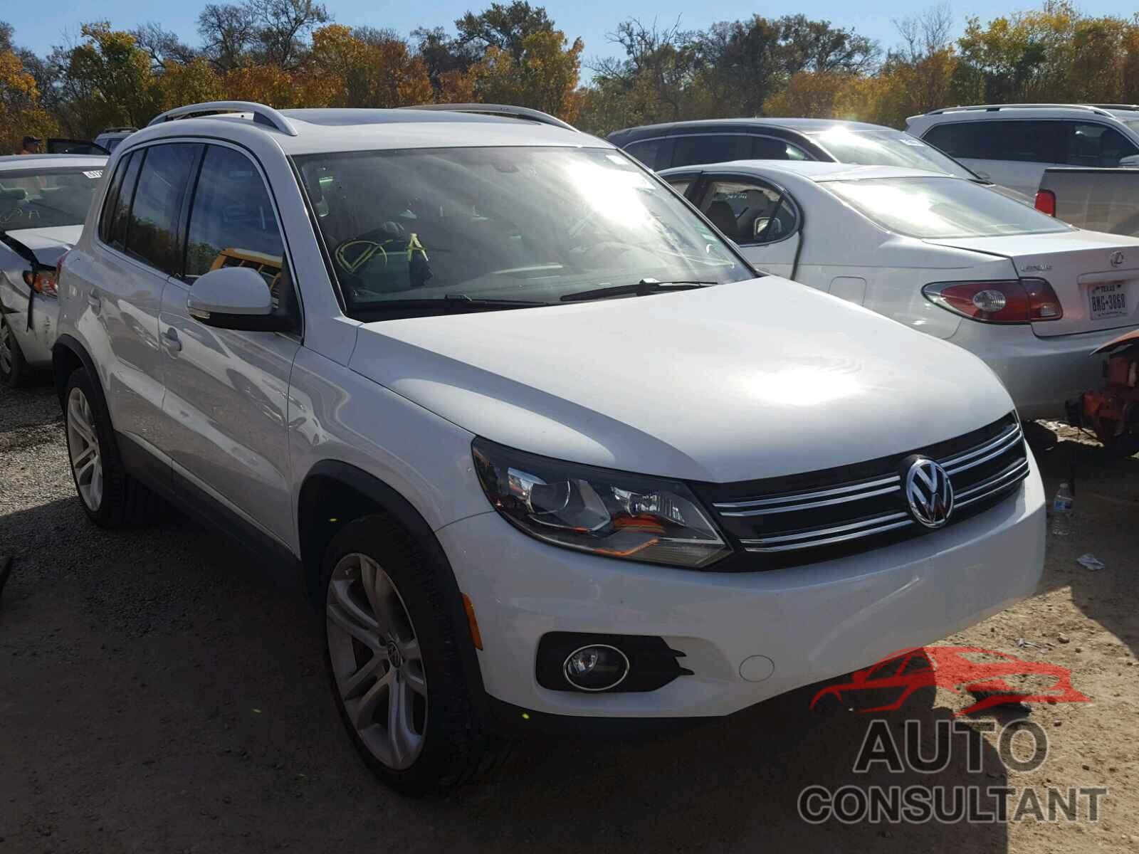 VOLKSWAGEN TIGUAN S 2016 - WVGAV7AXXGW569712