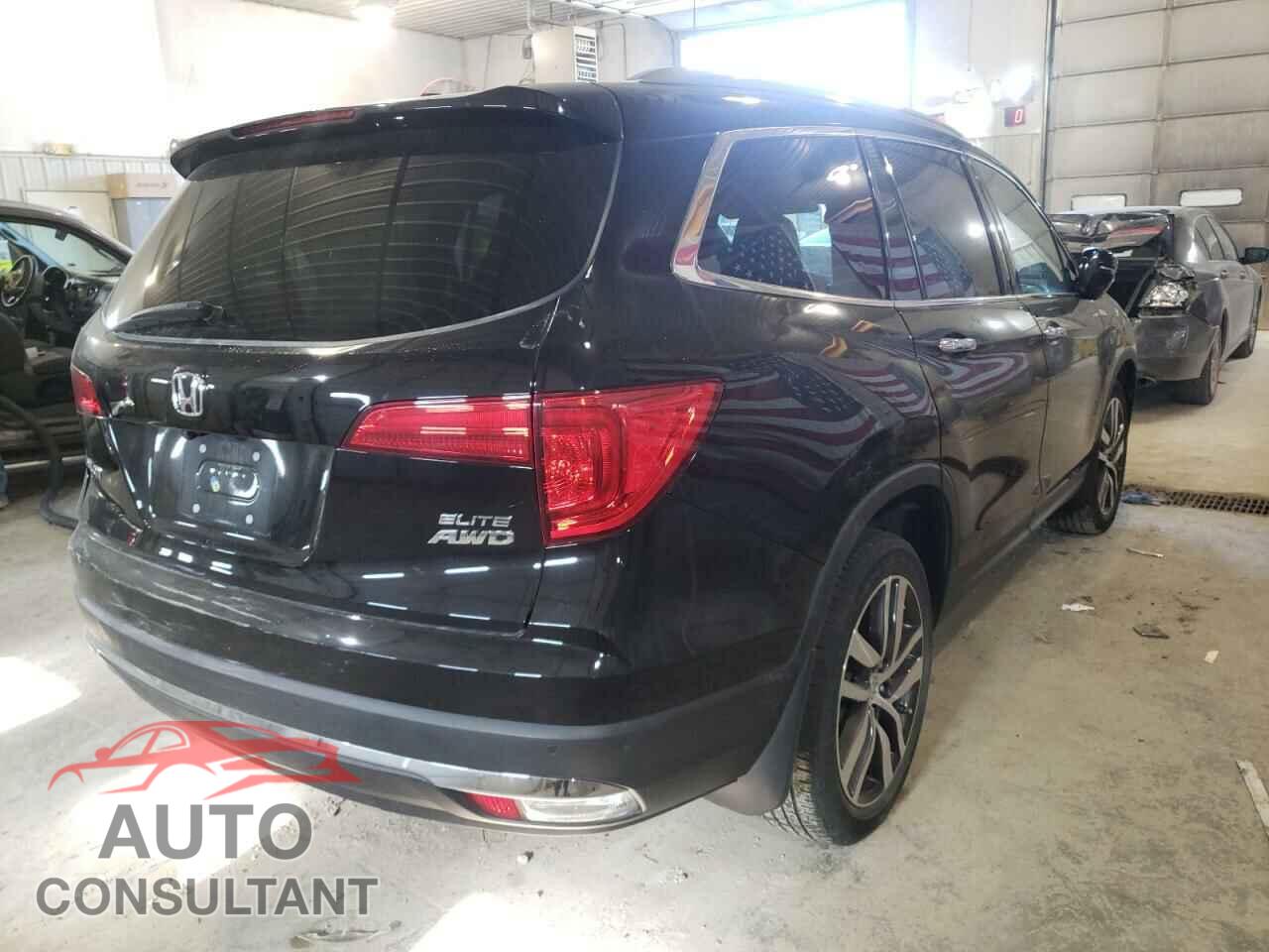 HONDA PILOT 2017 - 5FNYF6H01HB004936