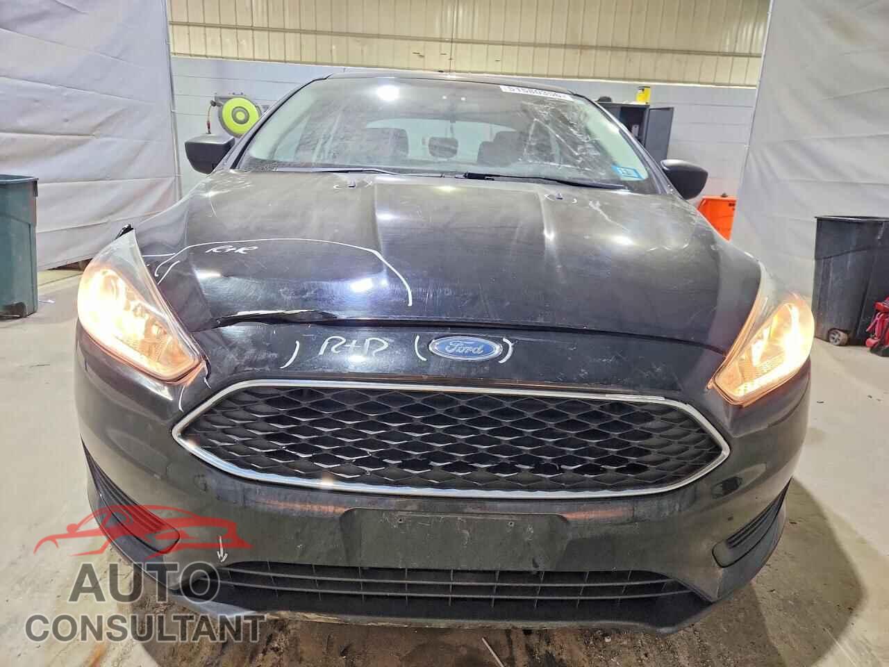 FORD FOCUS 2017 - 1FADP3E21HL301272