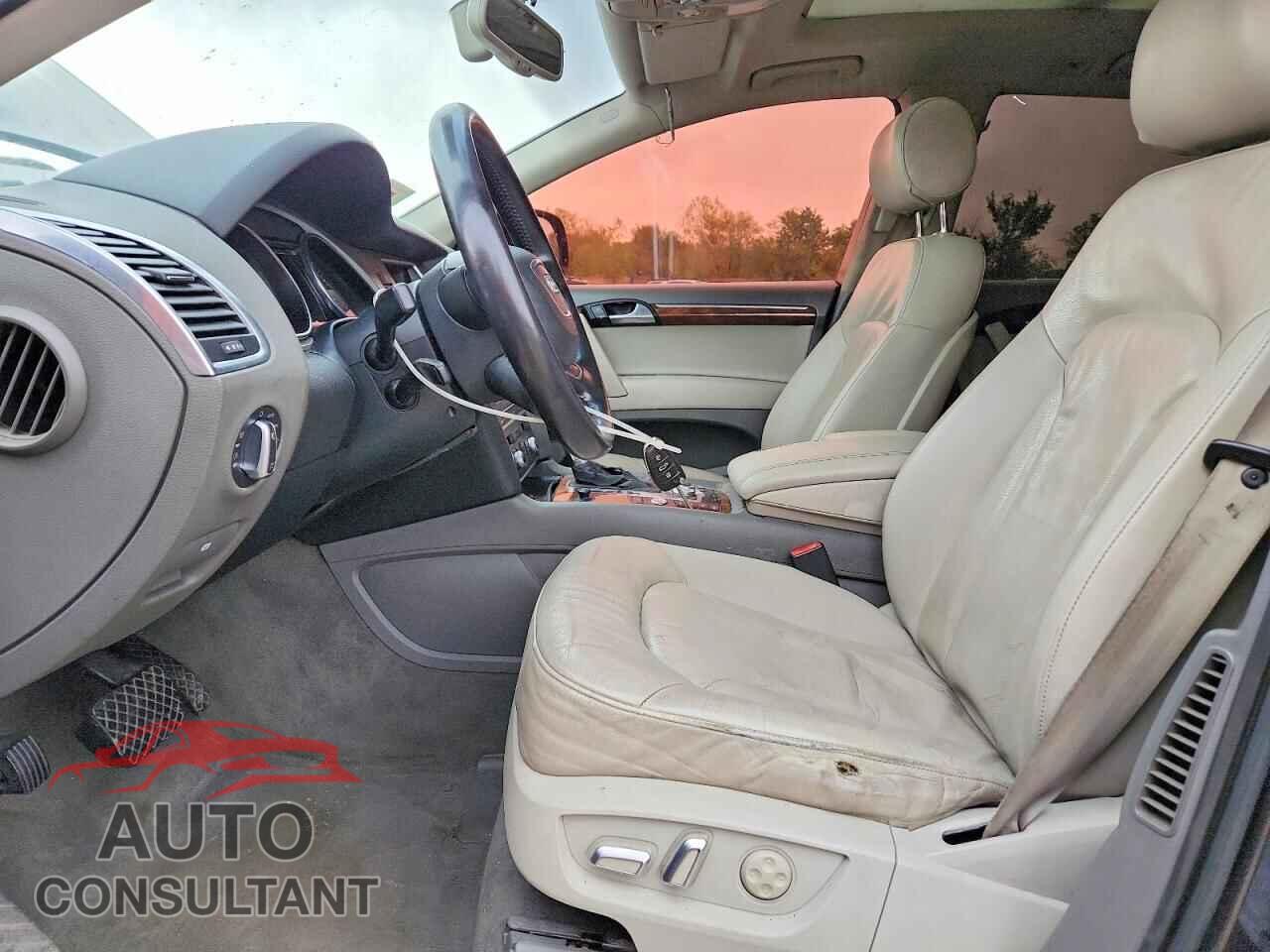 AUDI Q7 2012 - WA1LGAFE6CD010220