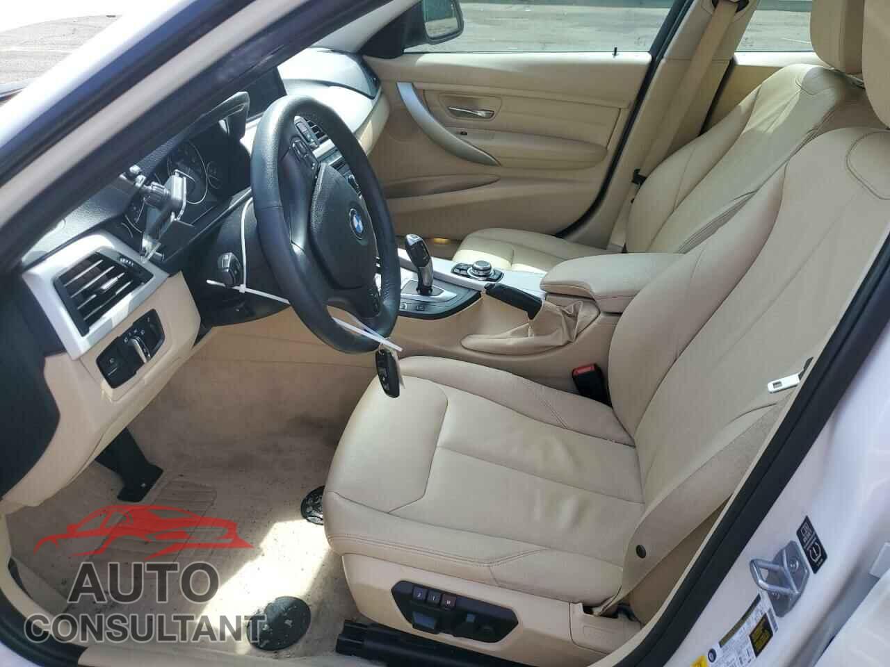BMW 3 SERIES 2013 - WBA3B3C57DJ976483