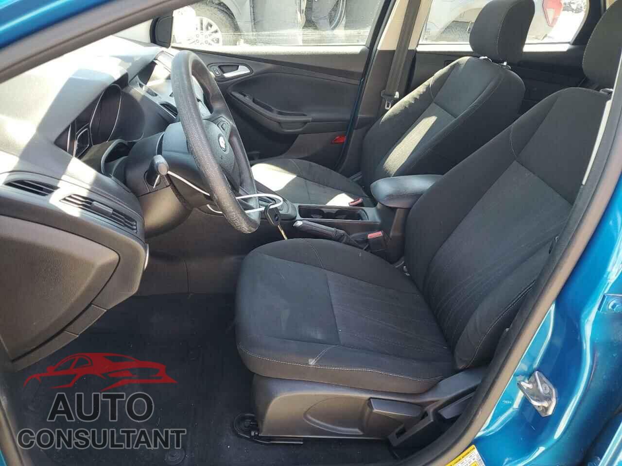 FORD FOCUS 2015 - 1FADP3K28FL334609