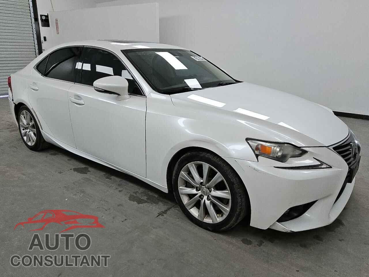 LEXUS IS 2016 - JTHBA1D20G5010806