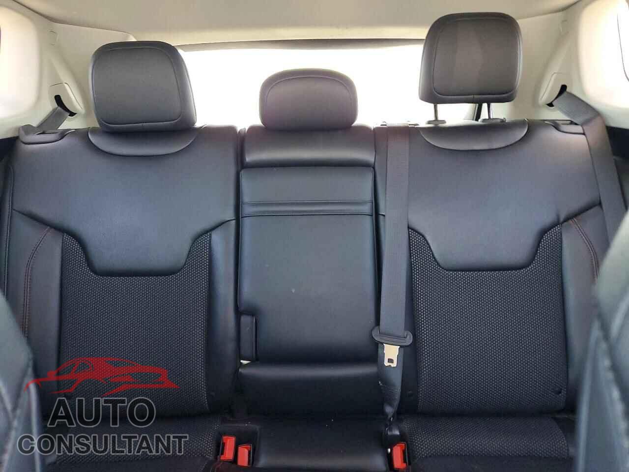 JEEP COMPASS 2019 - 3C4NJDDB4KT748133