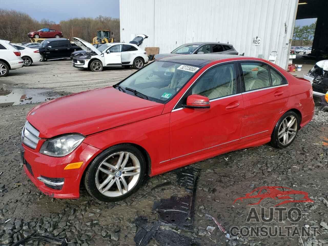 MERCEDES-BENZ C-CLASS 2012 - WDDGF8BB6CA712172