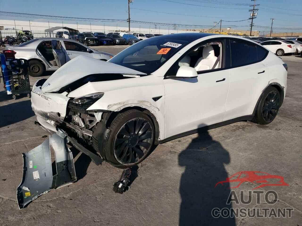 TESLA MODEL Y 2023 - 7SAYGDEF0PF825909
