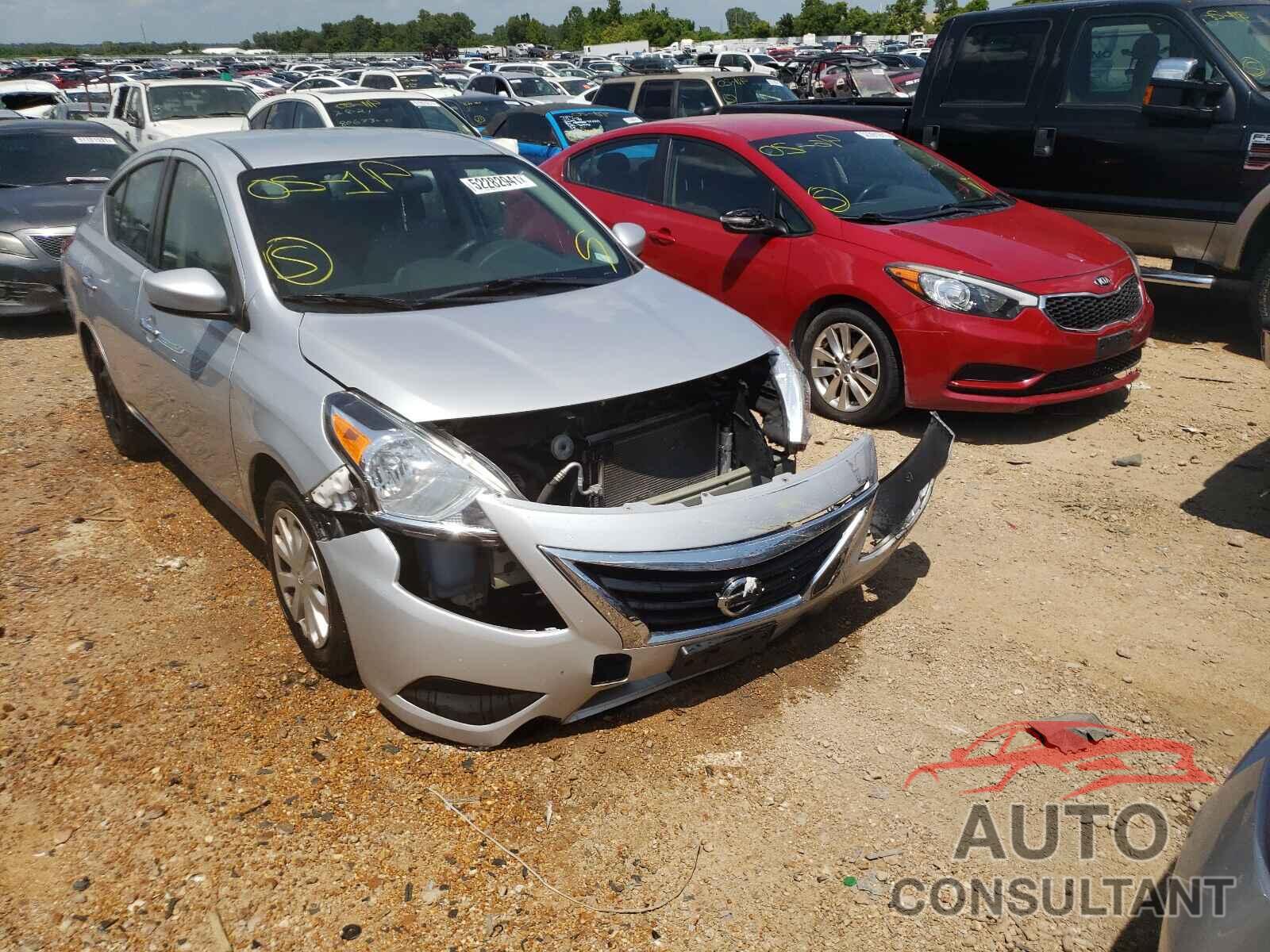 NISSAN VERSA 2017 - 3N1CN7AP4HL853179