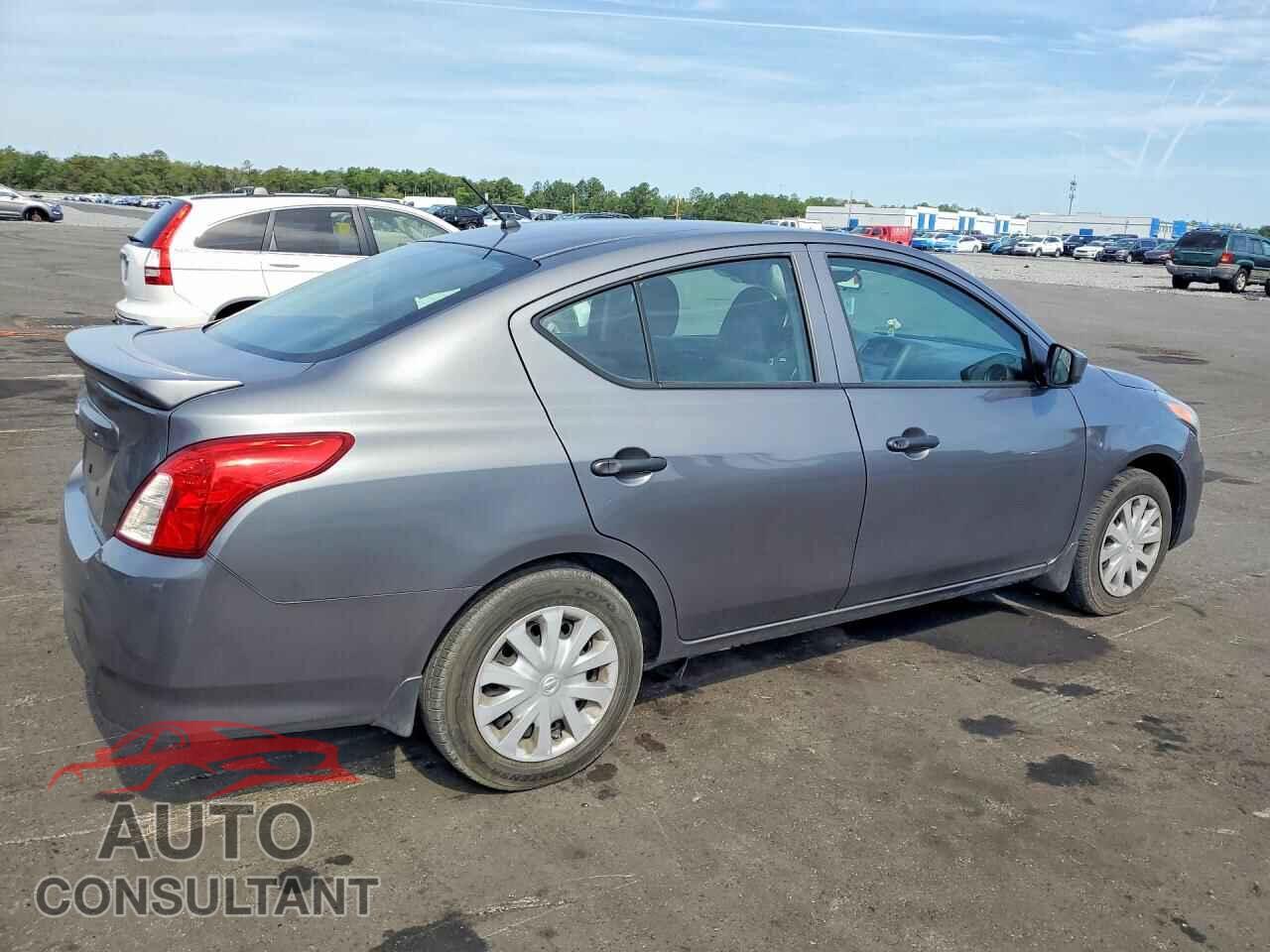 NISSAN VERSA 2019 - 3N1CN7AP3KL828247