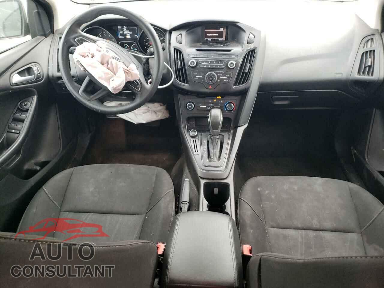 FORD FOCUS 2017 - 1FADP3F21HL267350