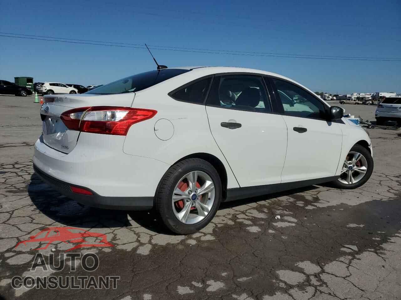 FORD FOCUS 2012 - 1FAHP3E23CL402355