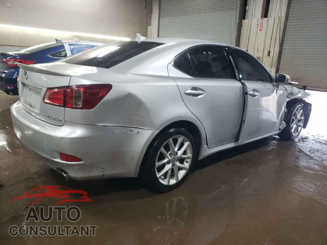 LEXUS IS 2013 - JTHCF5C25D5063740