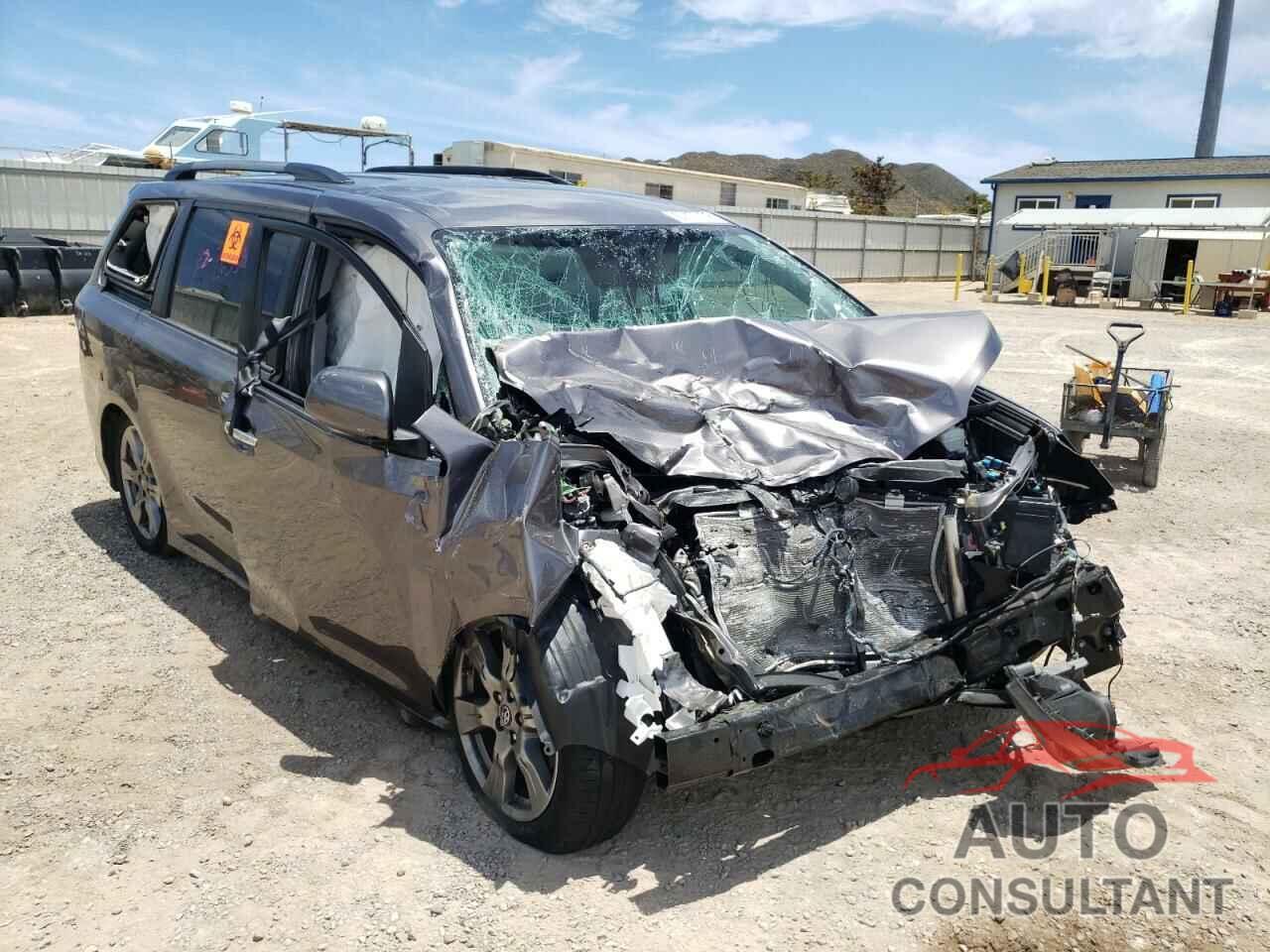 TOYOTA SIENNA 2019 - 5TDXZ3DC6KS996074