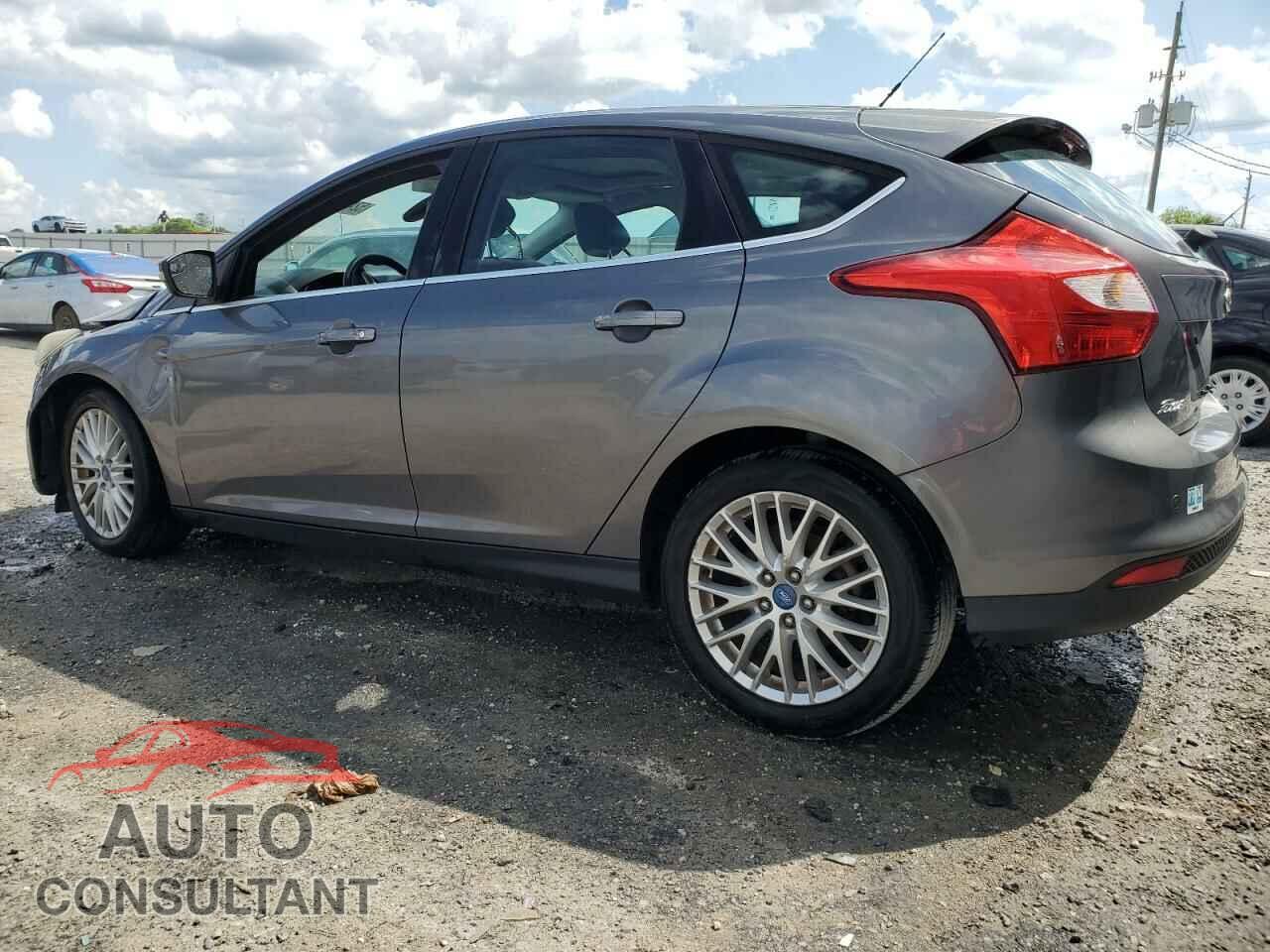 FORD FOCUS 2012 - 1FAHP3M25CL176014