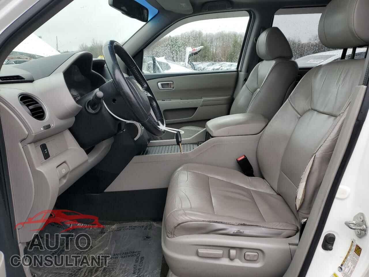 HONDA PILOT 2011 - 5FNYF4H53BB085610
