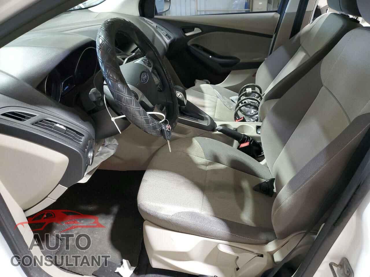 FORD FOCUS 2014 - 1FADP3F26EL175629