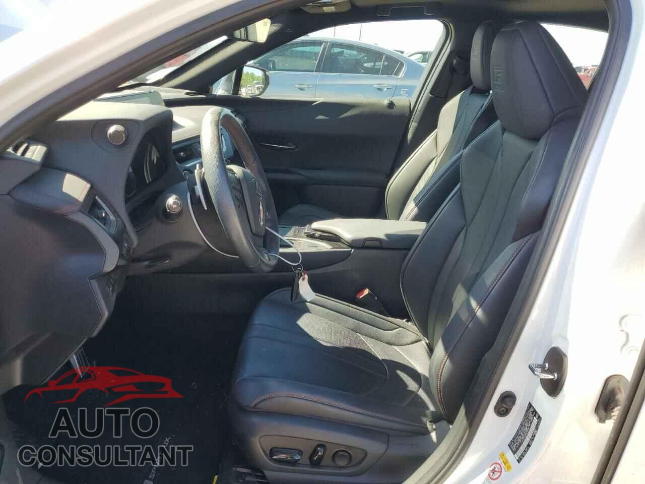 LEXUS UX 200 2019 - JTHY3JBHXK2005179