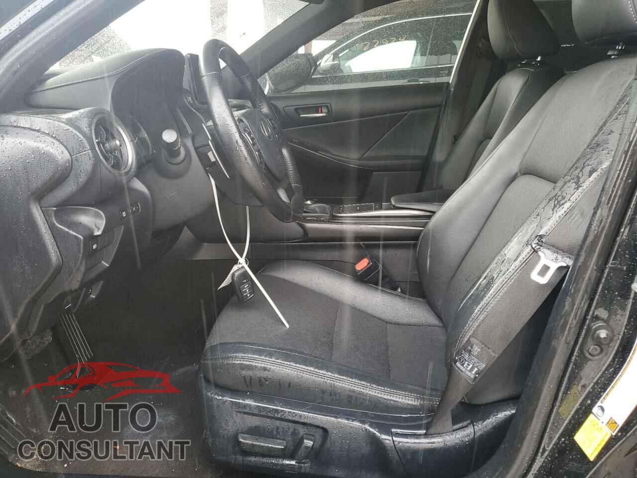 LEXUS IS 2021 - JTHAA1D27M5116905