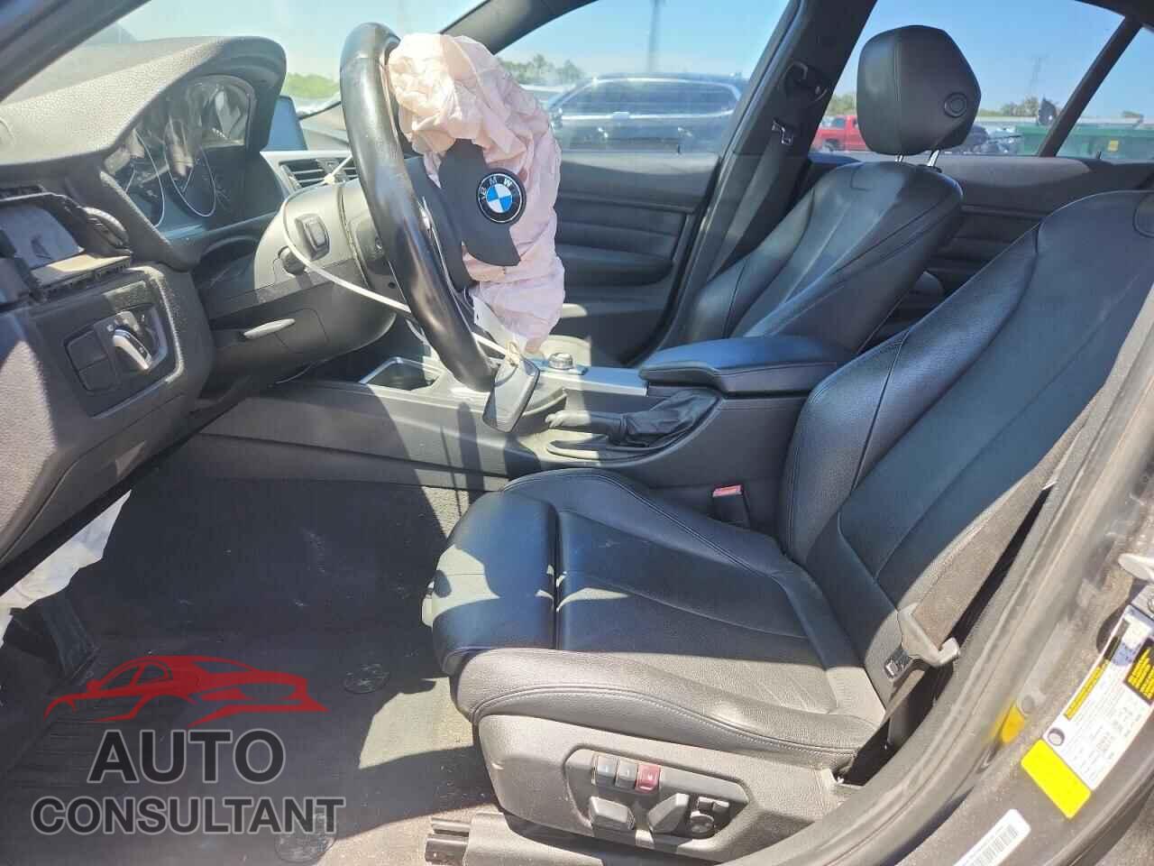 BMW 3 SERIES 2013 - WBA3A9G50DNP37687