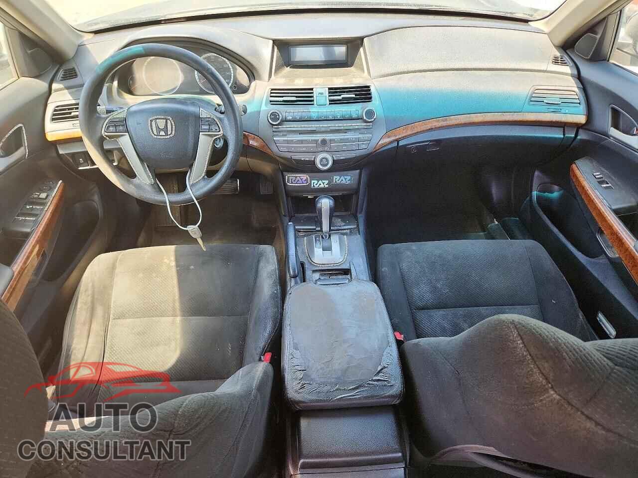 HONDA ACCORD 2011 - 1HGCP2F74BA012675