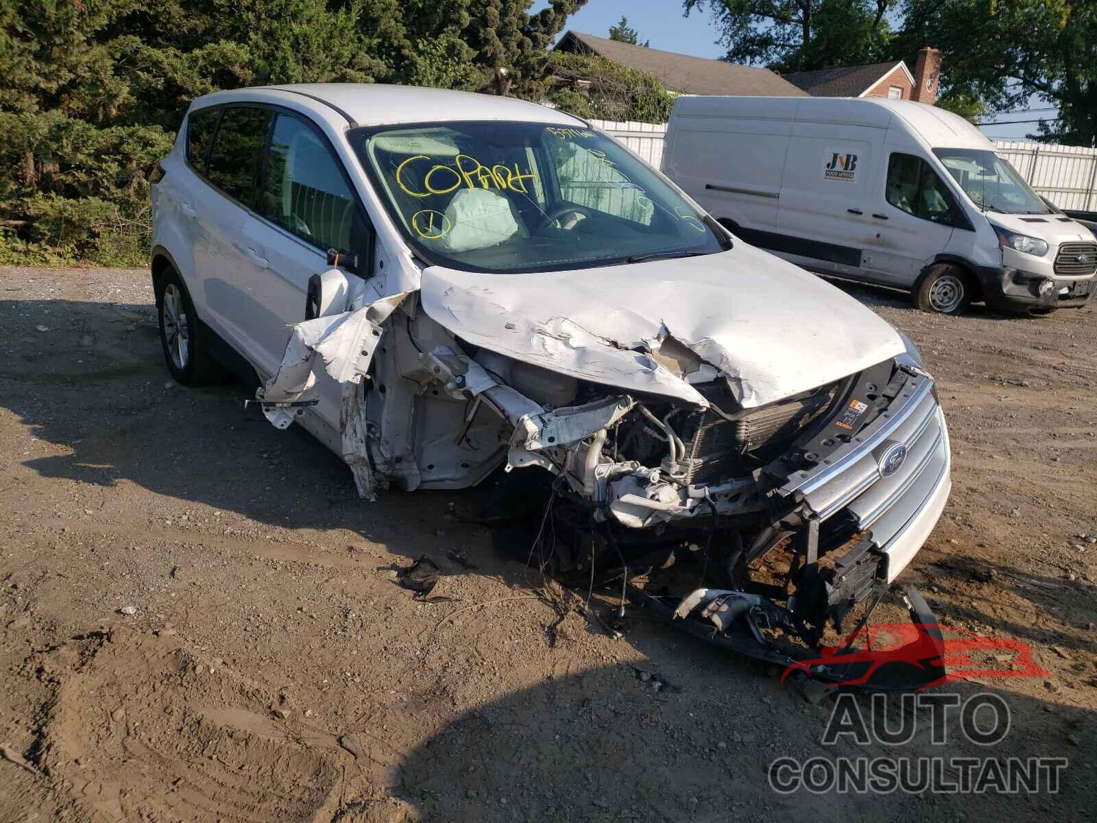FORD ESCAPE 2017 - 1FMCU0GD3HUE38571