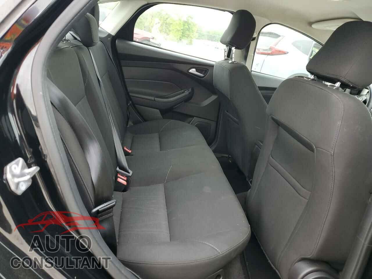 FORD FOCUS 2017 - 1FADP3F22HL291799