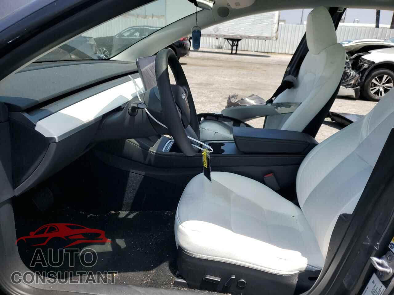 TESLA MODEL 3 2023 - 5YJ3E1EA3PF643489