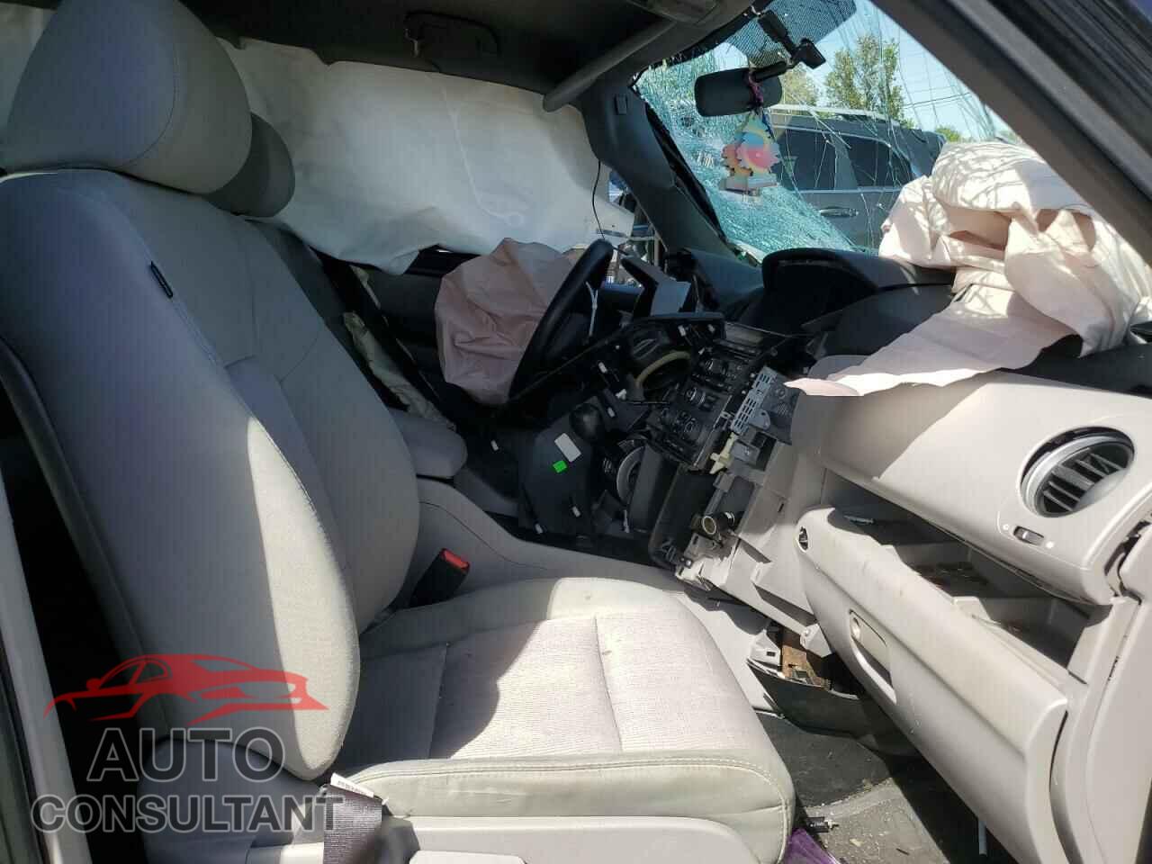 HONDA PILOT 2015 - 5FNYF4H43FB069372