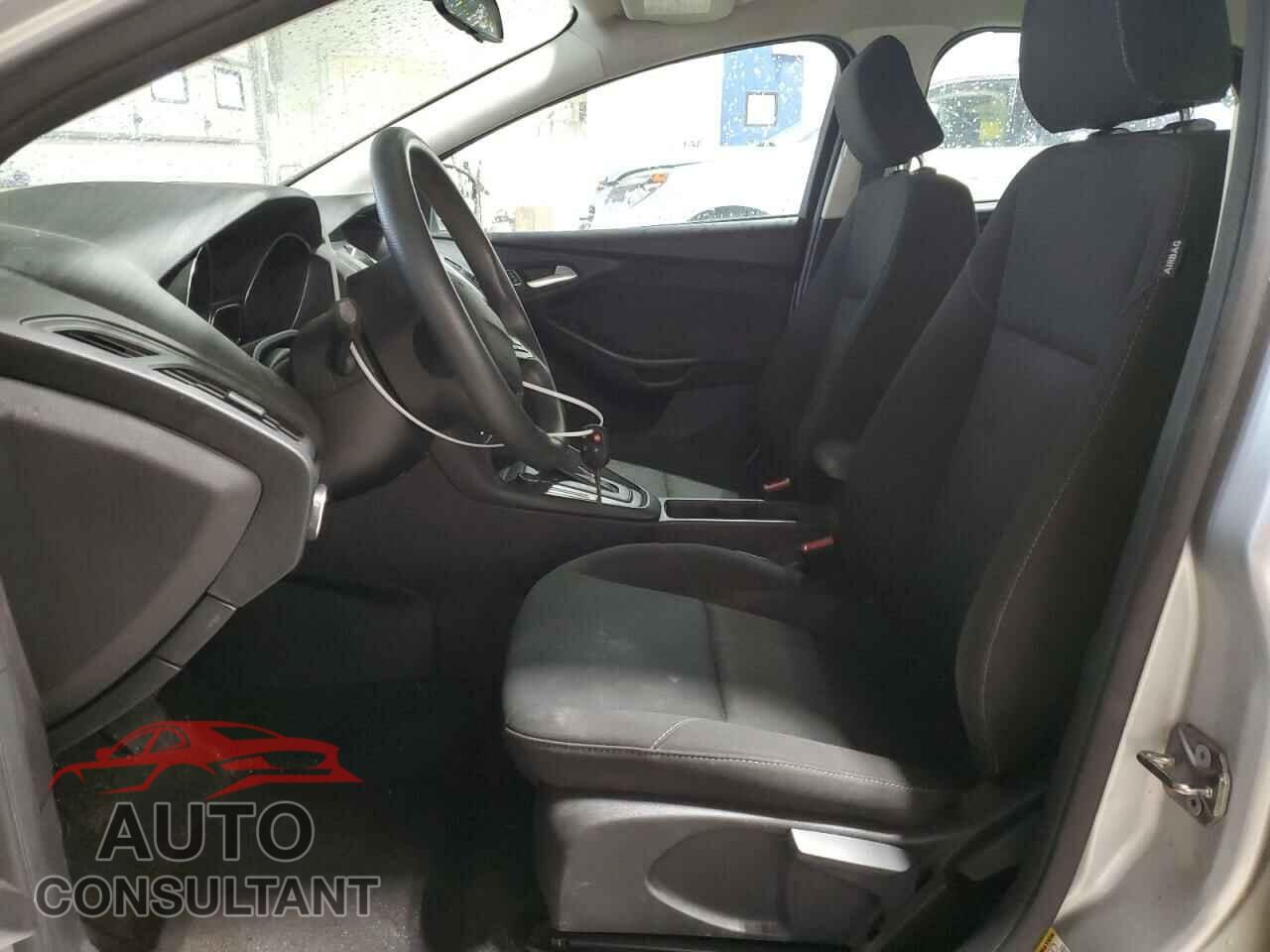 FORD FOCUS 2017 - 1FADP3F29HL304936