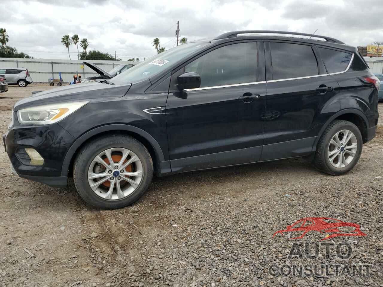 FORD ESCAPE 2017 - 1FMCU0GD5HUA03566