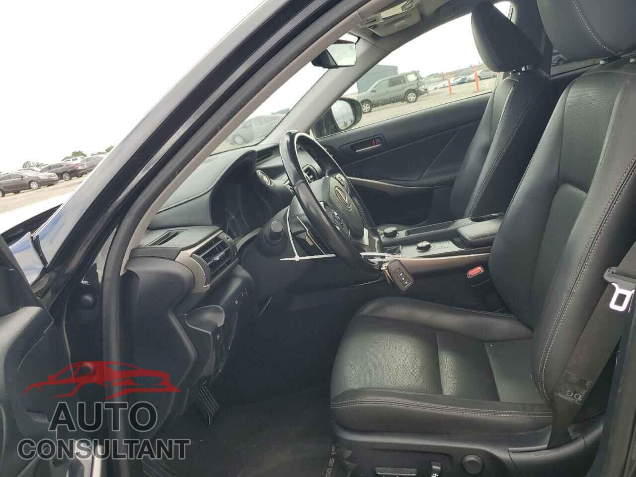 LEXUS IS 2017 - JTHBA1D27H5054352