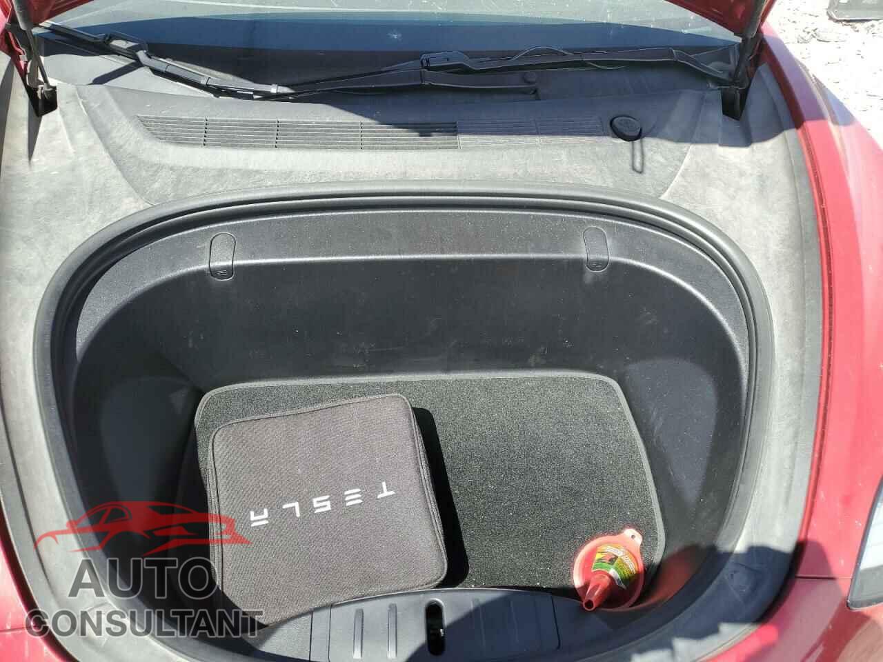 TESLA MODEL 3 2018 - 5YJ3E1EB5JF104811