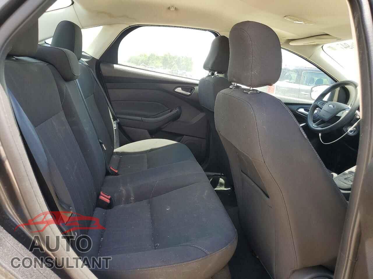 FORD FOCUS 2016 - 1FADP3F2XGL359331