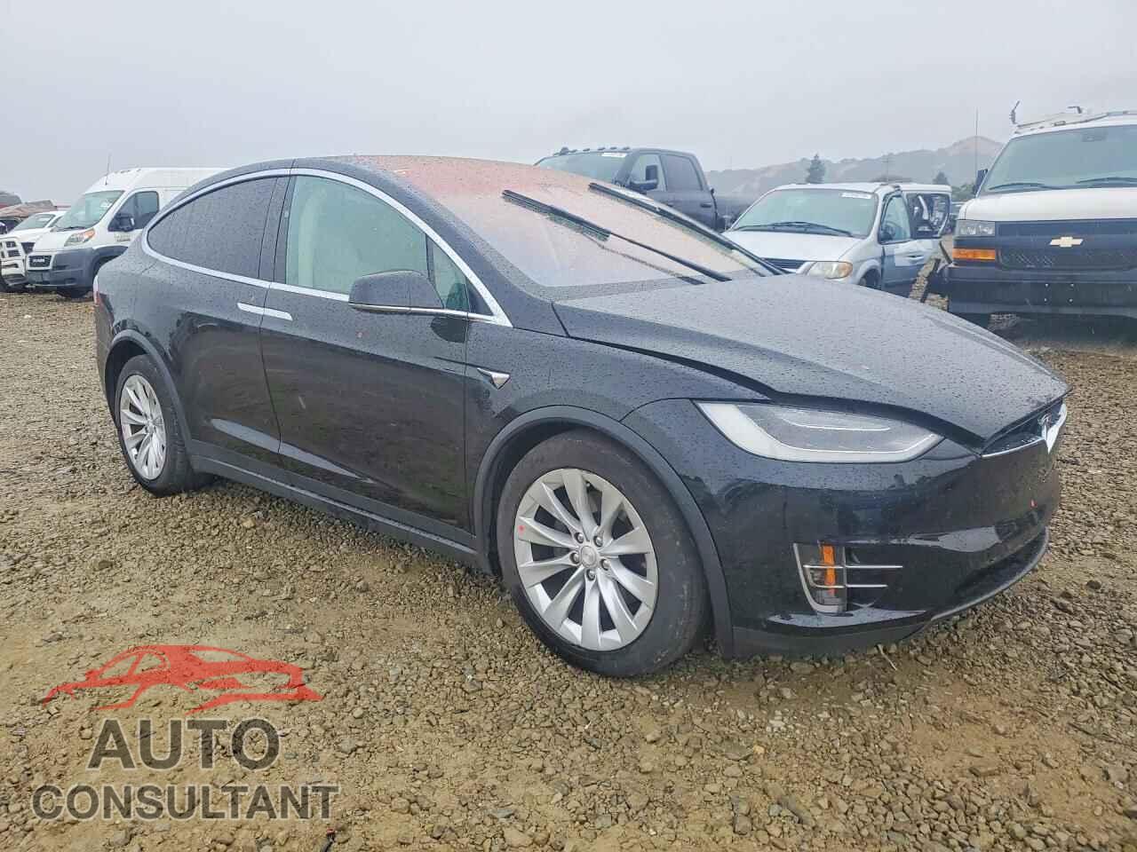 TESLA MODEL X 2017 - 5YJXCAE24HF060222