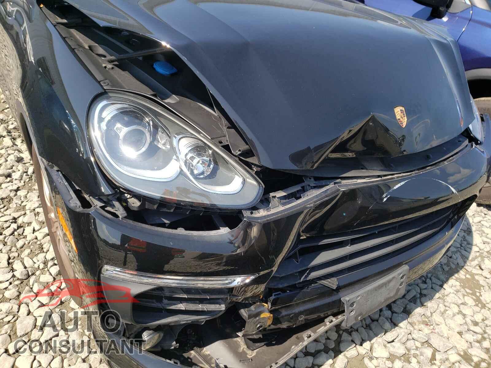 PORSCHE CAYENNE 2016 - WP1AA2A28GKA11239