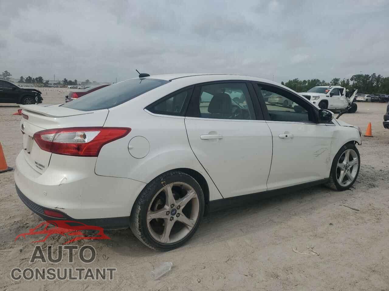 FORD FOCUS 2013 - 1FADP3J20DL276560