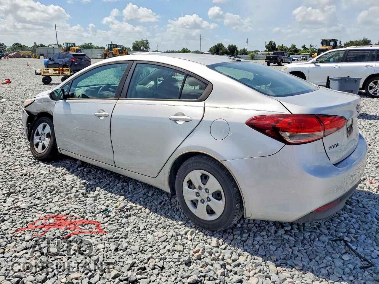 KIA FORTE 2017 - 3KPFK4A71HE026858