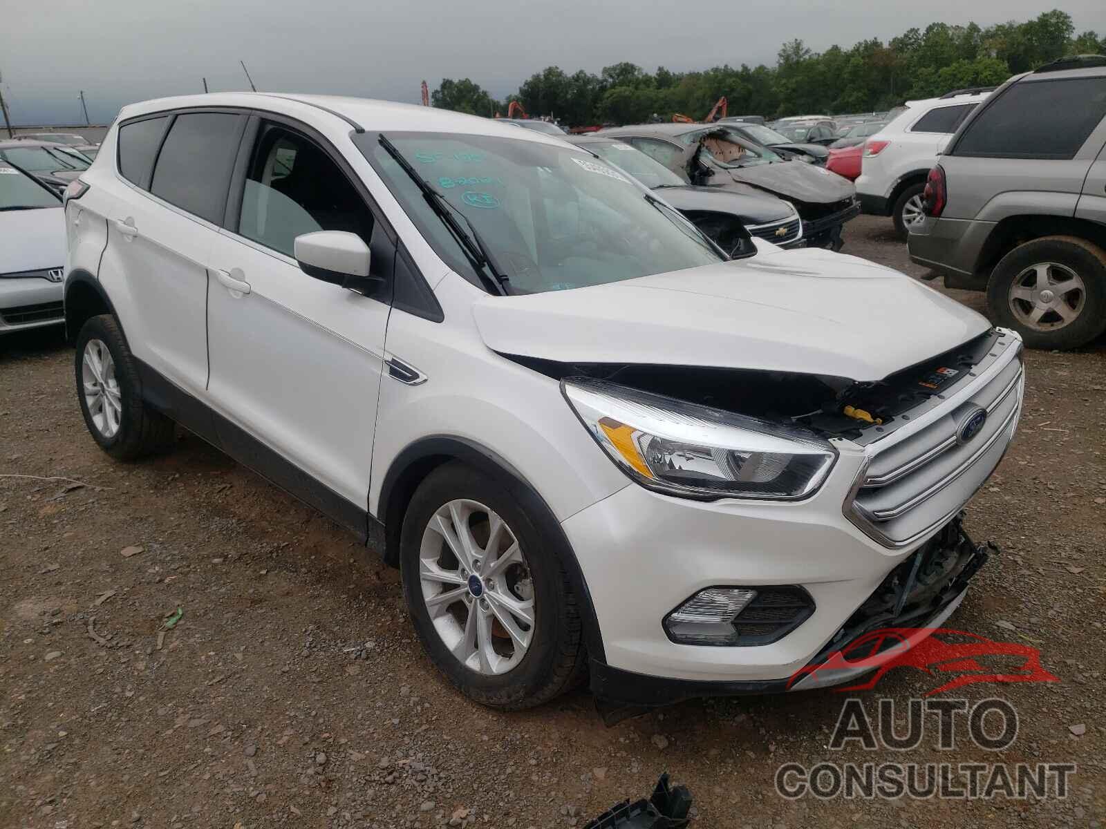FORD ESCAPE 2017 - 1FMCU9GD9HUC54921