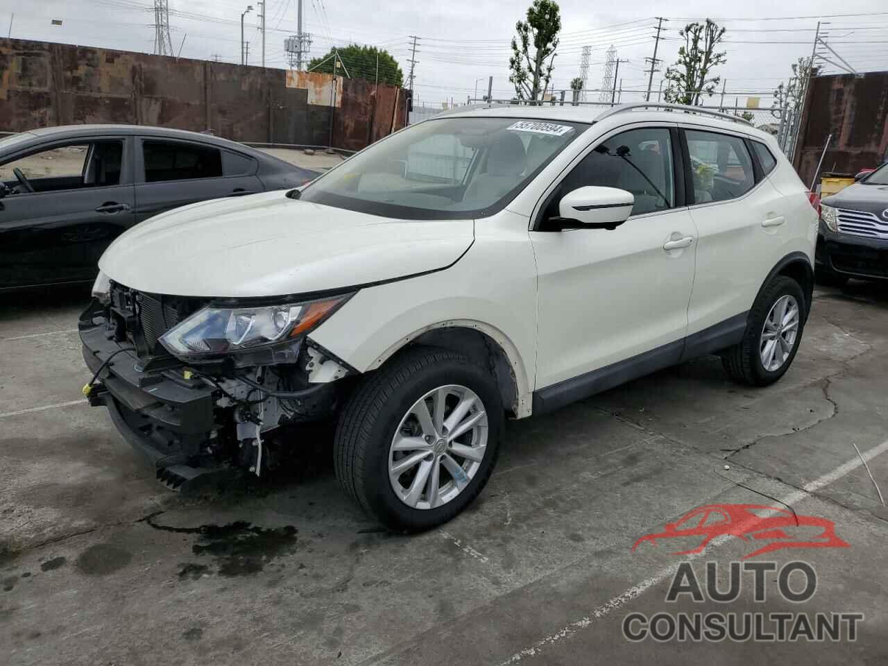 NISSAN ROGUE 2018 - JN1BJ1CP3JW196053