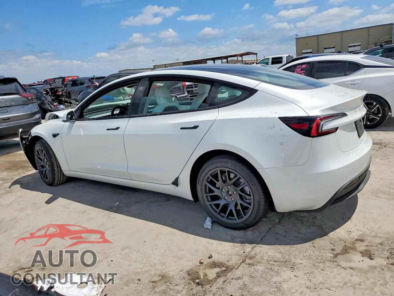 TESLA MODEL 3 2026 - 5YJ3E1EA5TF176179