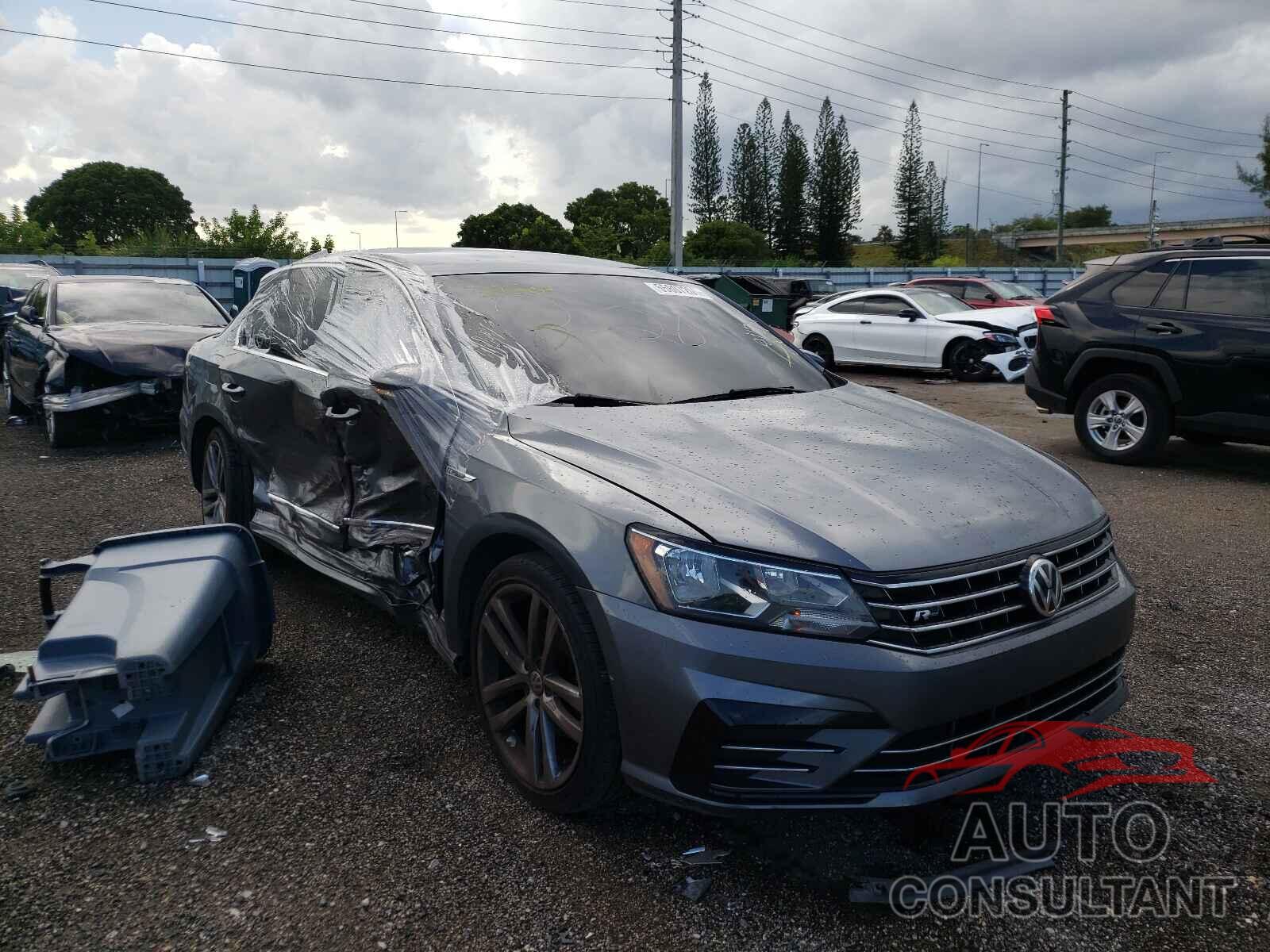 VOLKSWAGEN PASSAT 2017 - 1VWDT7A32HC010644