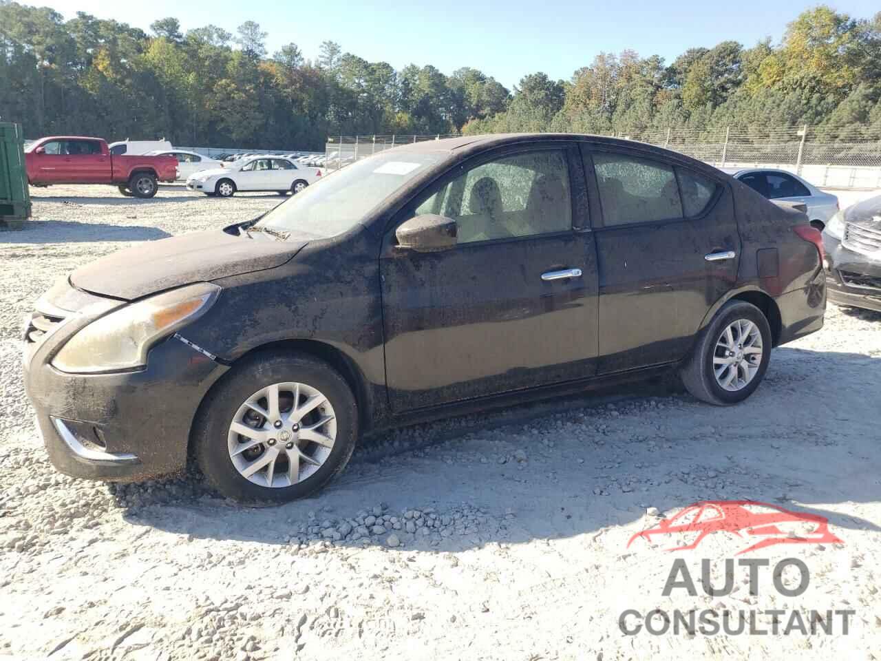 NISSAN VERSA 2018 - 3N1CN7AP0JL826745
