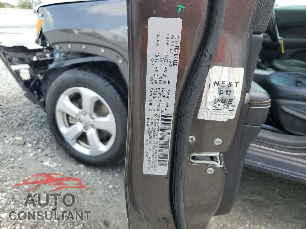JEEP COMPASS 2019 - 3C4NJDBB6KT650403
