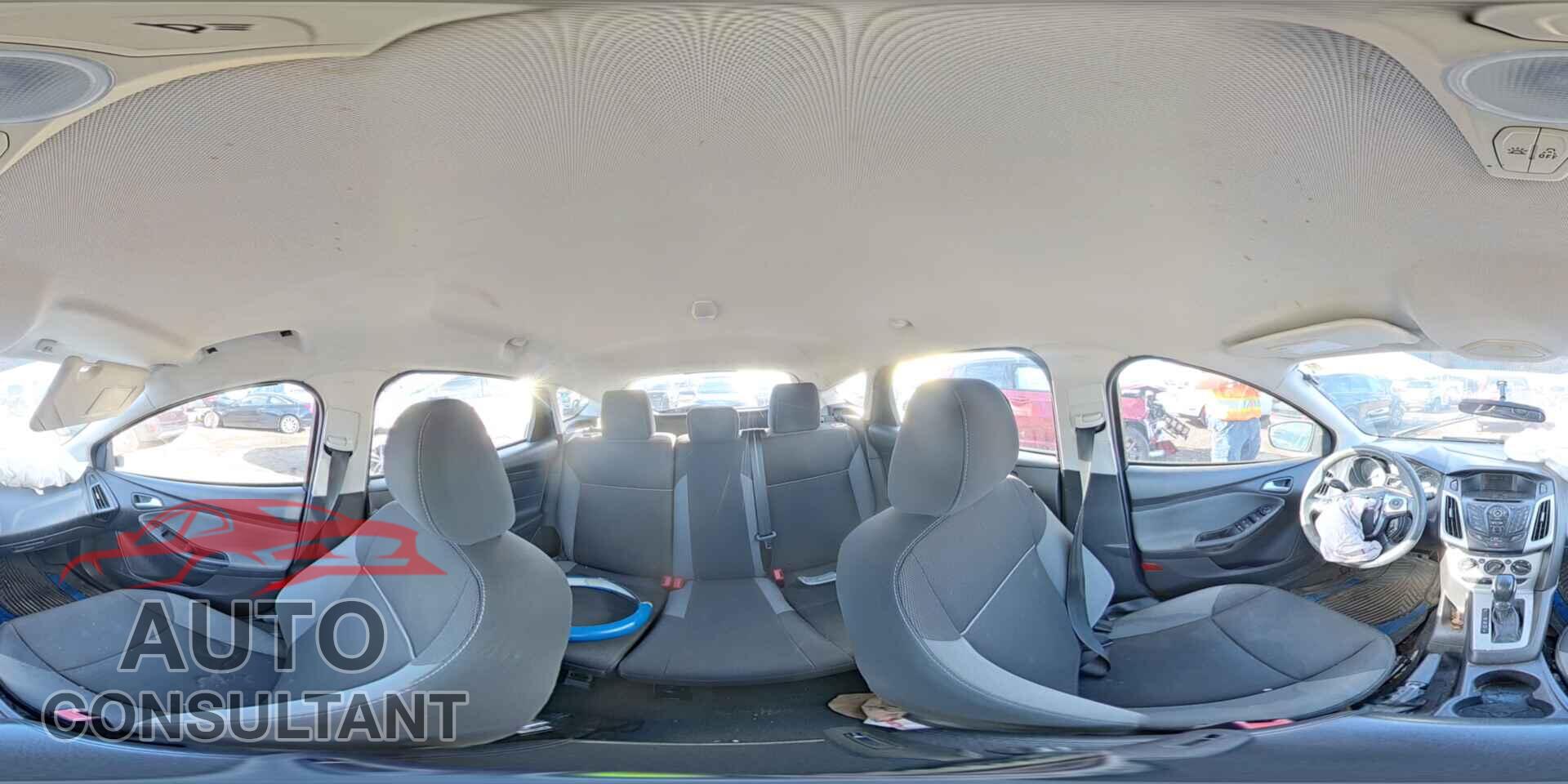 FORD FOCUS 2012 - 1FAHP3K22CL464298
