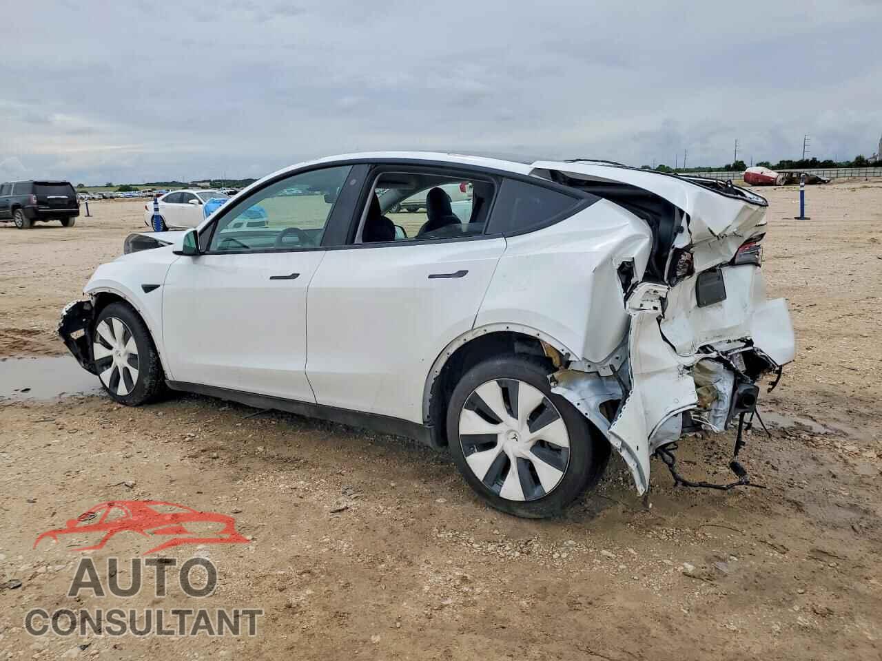 TESLA MODEL Y 2021 - 5YJYGDED8MF110626