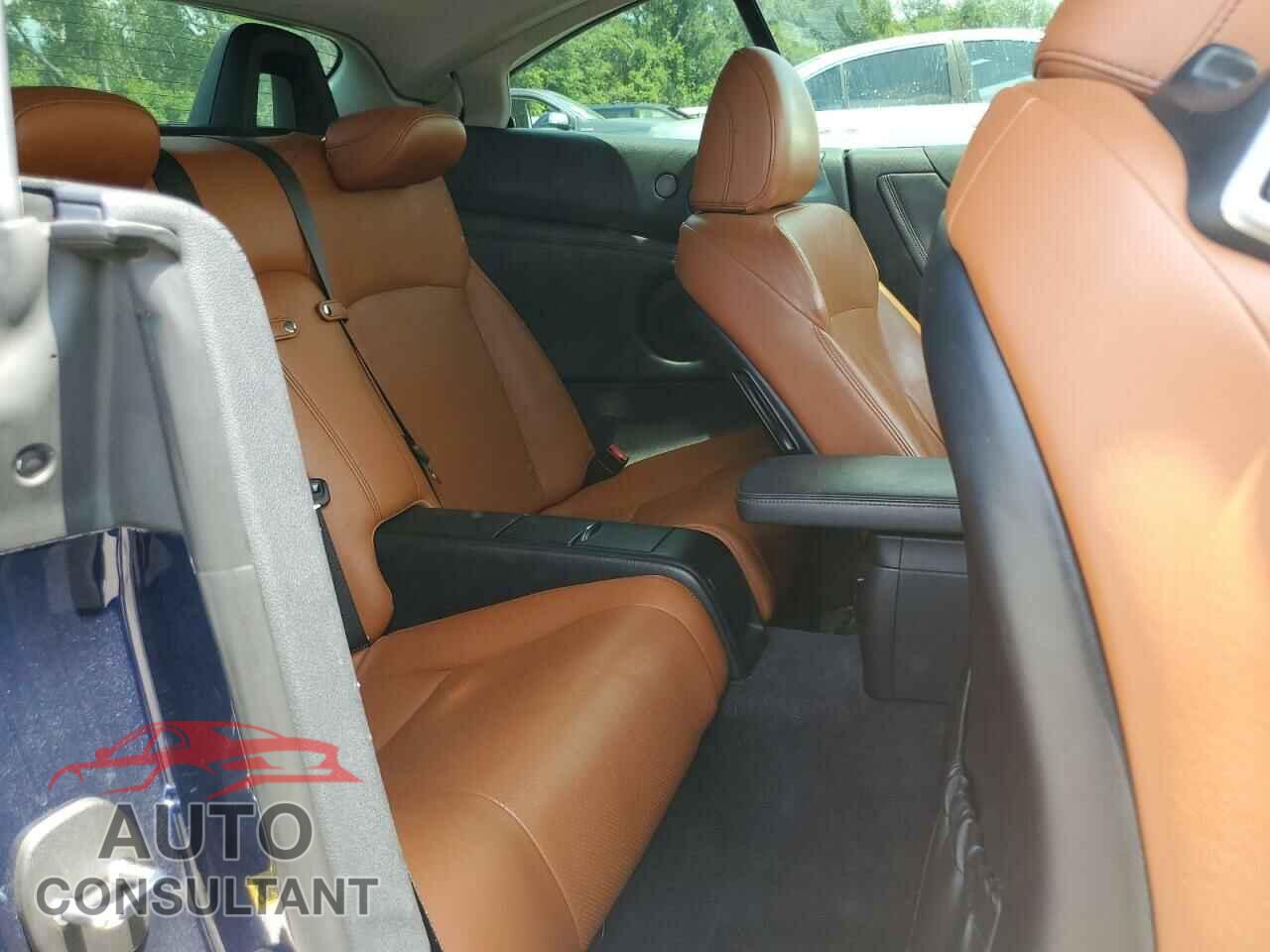 LEXUS IS 2011 - JTHFF2C27B2520557