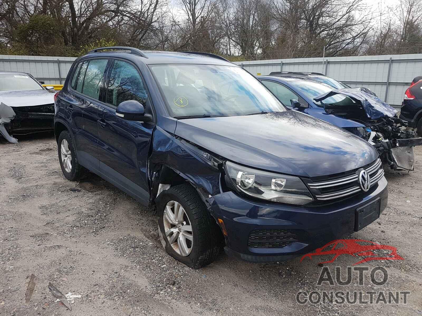 VOLKSWAGEN TIGUAN 2016 - WVGBV7AX1GW563480