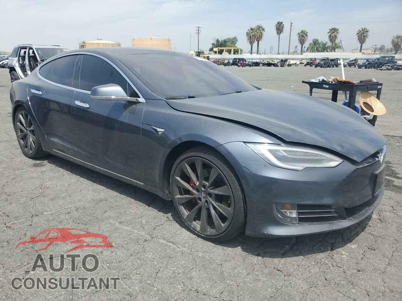 TESLA MODEL S 2018 - 5YJSA1E40JF297040