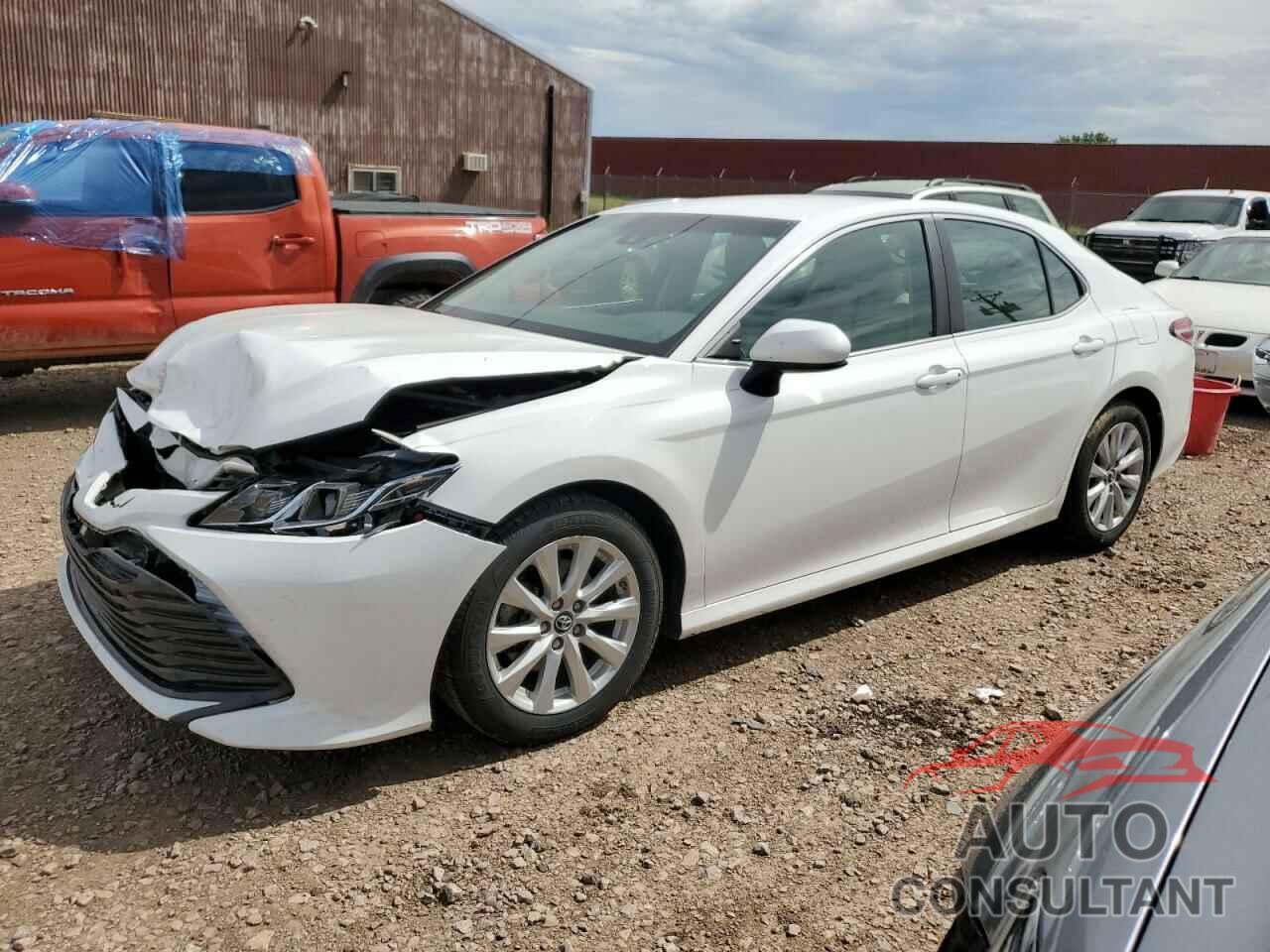 TOYOTA CAMRY 2018 - 4T1B11HK9JU147053