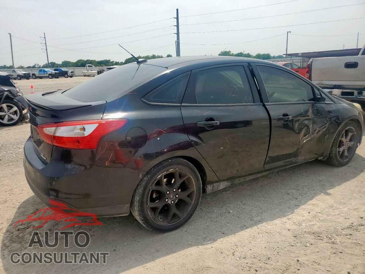 FORD FOCUS 2014 - 1FADP3F24EL268813